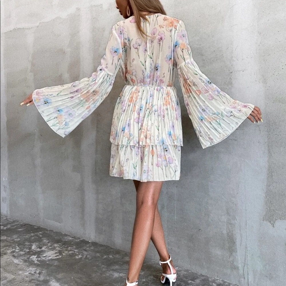 Shein Plunging Neck Floral Bell Sleeve Mini Dress - Picture 9 of 12